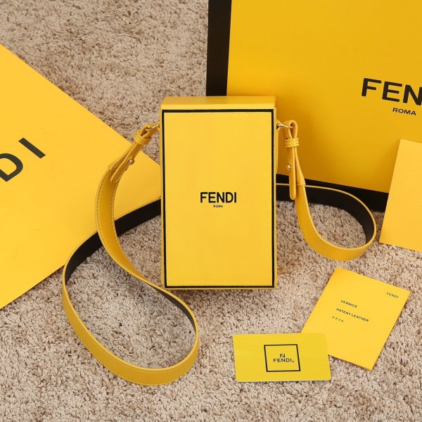フェンディバッグコピー 2022新品注目度NO.1 FENDI 男女兼用 携帯 電話 バッグ