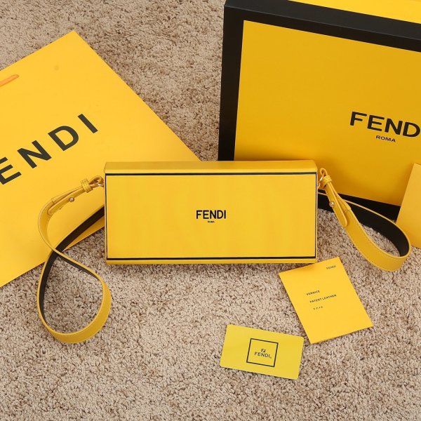 フェンディバッグコピー 大人気2022新品 FENDI レディース ショルダーバッグ