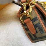 フェンディバッグコピー 2022新品注目度NO.1 FENDI レディース ショルダーバッグ
