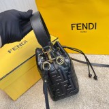 フェンディバッグコピー 定番人気2022新品 FENDI レディース バケツバッグ