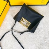 フェンディバッグコピー 定番人気2022新品 FENDI レディース ショルダーバッグ