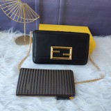 フェンディバッグコピー 定番人気2022新品 FENDI レディース ショルダーバッグ