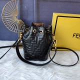 フェンディバッグコピー 定番人気2022新品 FENDI レディース バケツバッグ