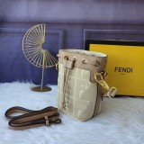 フェンディバッグコピー 大人気2022新品 FENDI レディース バケツバッグ