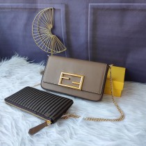 フェンディバッグコピー 定番人気2022新品 FENDI レディース ショルダーバッグ