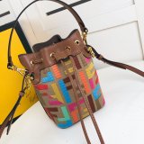 フェンディバッグコピー 2022新品注目度NO.1 FENDI レディース バケツバッグ