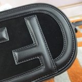 フェンディバッグコピー 2022新品注目度NO.1 FENDI レディース ショルダーバッグ