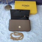 フェンディバッグコピー 定番人気2022新品 FENDI レディース ショルダーバッグ