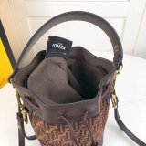 フェンディバッグコピー 2022新品注目度NO.1 FENDI レディース バケツバッグ