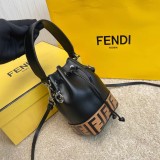 フェンディバッグコピー 定番人気2022新品 FENDI レディース バケツバッグ
