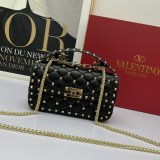 ヴァレンティノバッグコピー 大人気2022新品 Valentino レディース ショルダーバッグ