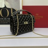 ヴァレンティノバッグコピー 定番人気2022新品 Valentino レディース ショルダーバッグ