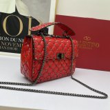 ヴァレンティノバッグコピー 定番人気2022新品 Valentino レディース ショルダーバッグ