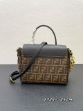 ヴェルサーチェバッグコピー 定番人気2022新品 VERSACE レディース ハンドバッグ