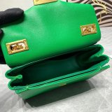 ヴァレンティノバッグコピー 大人気2022新品 Valentino レディース ショルダーバッグ