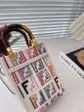 フェンディバッグコピー 定番人気2023新品 FENDI レディース 携帯 電話 バッグ