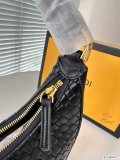 フェンディバッグコピー 2023新品注目度NO.1 FENDI レディース トートバッグ
