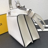 フェンディバッグコピー 2023新品注目度NO.1 FENDI レディース ハンドバッグ