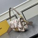 フェンディバッグコピー 2023新品注目度NO.1 FENDI レディース ハンドバック