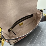 フェンディバッグコピー 2023新品注目度NO.1 FENDI レディース ハンドバック