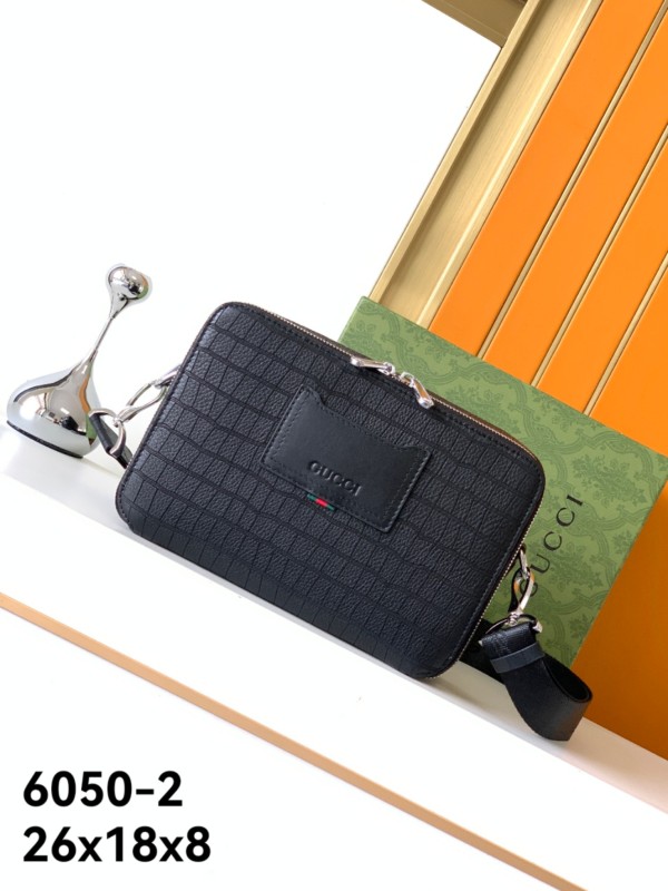 日本未入荷 2024 グッチ 新作ショルダーバッグスーパーコピー