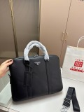 完売前に！ 2024 プラダ 新作ブリーフケーススーパーコピー