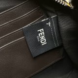 高品質 2024 フェンディ 新作ショルダーバッグコピー