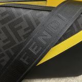 送料込 2024 フェンディ 新作ショルダーバッグスーパーコピー
