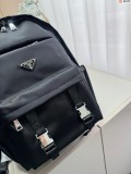 入手困難品！ 2024 プラダ 新作バックパック偽物