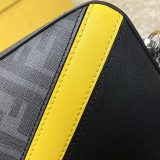 送料込 2024 フェンディ 新作ショルダーバッグスーパーコピー