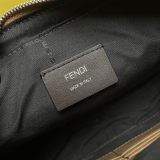 売上総額１位！ 2024 フェンディ 新作ショルダーバッグ偽物