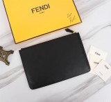 日本未入荷 2024 フェンディ 新作クラッチバッグコピー