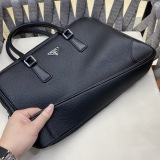 日本未入荷 2024 プラダ 新作ブリーフケース偽物