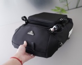 日本未入荷 2024 プラダ 新作バックパックコピー