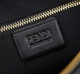 日本未入荷 2024 フェンディ 新作クラッチバッグコピー