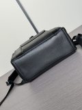 入手困難！ 2024 プラダ 新作バックパック偽物