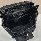 高品質 2024 プラダ 新作バックパック偽物