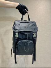 日本未入荷 2024 プラダ 新作バックパックコピー
