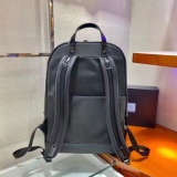 定番人気！ 2024 プラダ 新作バックパックコピー