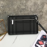 【大特価】2024 バーバリー 新作クラッチバッグスーパーコピー