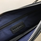 完売必至 2024 ヴェルサーチェ 新作クラッチバッグ偽物