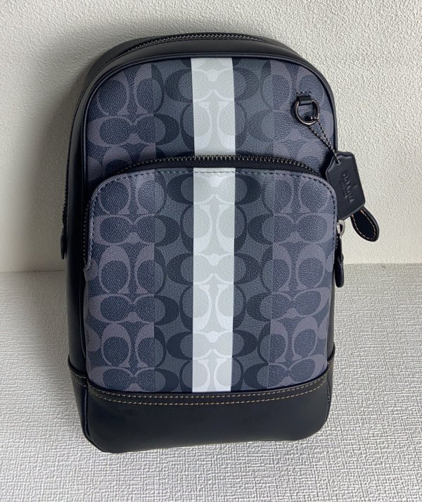 入手困難品！ 2024 コーチ 新作ボディバッグ偽物