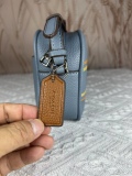 使い勝手良し 2024 コーチ 新作ショルダーバッグスーパーコピー