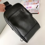 超希少！ 2024 コーチ 新作ボディバッグ偽物