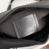 【大特価】 2024 コーチ 新作ショルダーバッグ偽物