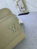 目を惹くカラー 2024 ルイヴィトン 新作ショルダーバッグスーパーコピーM22482