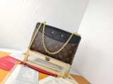 世界中で大人気♪ 2024 ルイヴィトン 新作ショルダーバッグコピーM43715