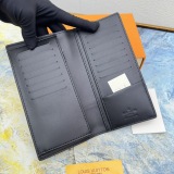 世界中で大人気♪ ルイヴィトン メンズ 長財布 コピー M81440