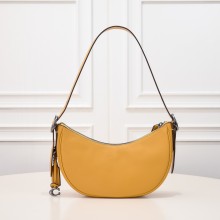 累積売上総額第１位！2024 コーチ 新作 ハンドバッグ 偽物 CC439