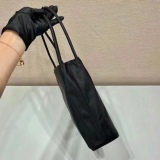 使い勝手良し 2024 プラダ 新作 トートバッグ 偽物 B6246